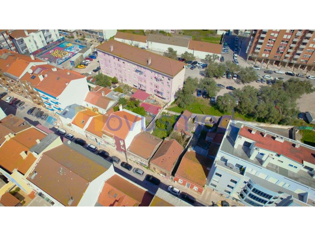 Lote de Terreno com Projeto Aprovado para construção de 7 Apartamentos - Grande imagem: 3/20