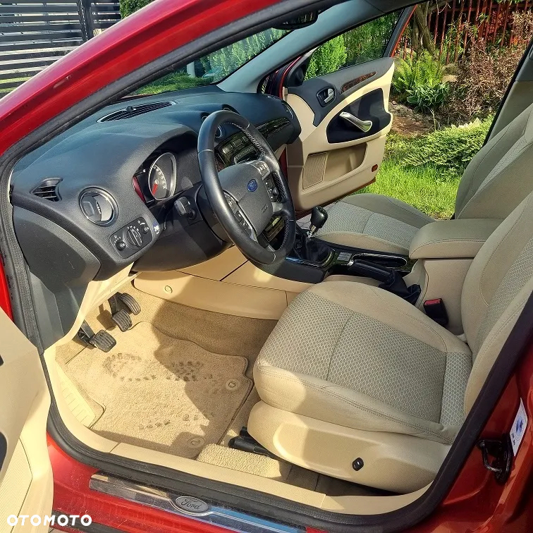 Ford Mondeo 2.5 Ghia - 16