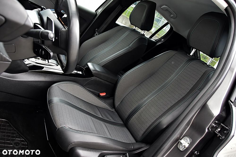Peugeot 208 1.2 PureTech Allure S&S EAT8 - 18