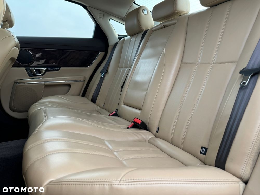 Jaguar XJ 3.0 D V6 Portfolio - 22