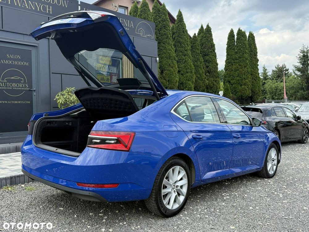 Skoda Superb 2.0 TDI SCR Ambition DSG - 36