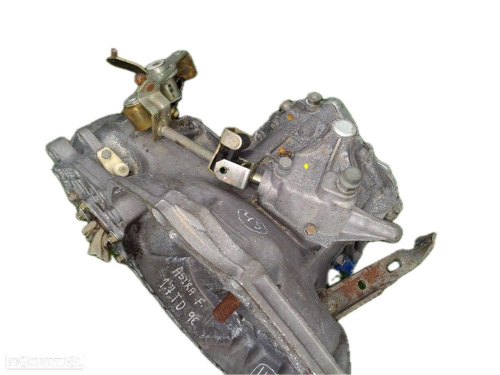 Caixa Velocidades Opel Astra F (T92) - 3