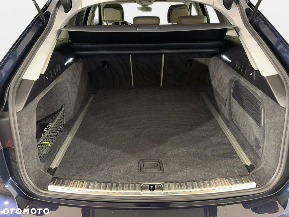 Audi A6 Avant - 16