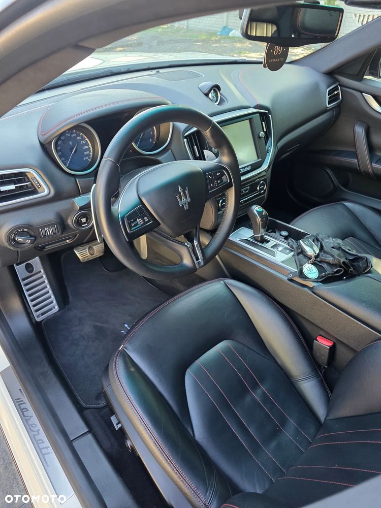 Maserati Ghibli S Q4 - 10