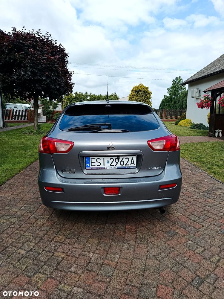 Mitsubishi Lancer Sportback 1.6 ClearTec - 3