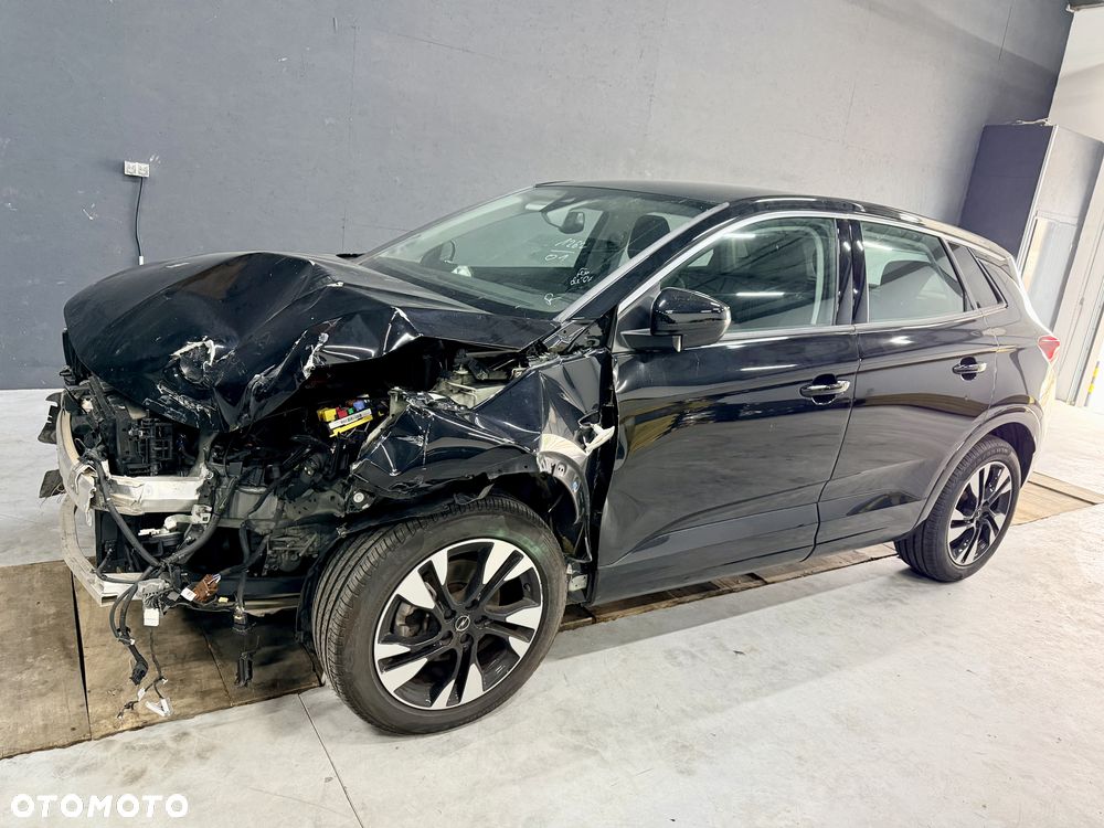 Opel Grandland 1.2 T GS S&S - 4