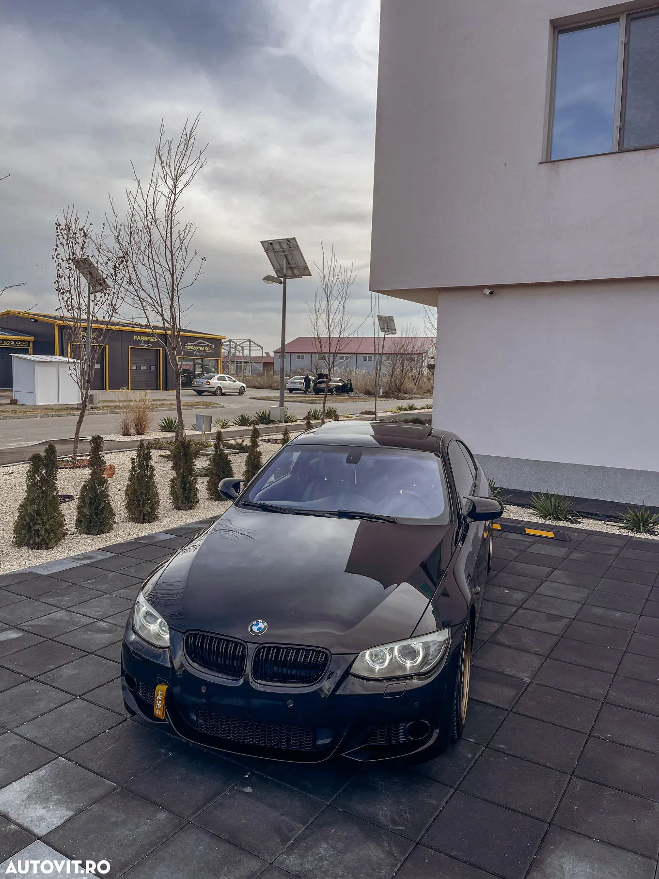 BMW Seria 3 335i xDrive Coupe - 2