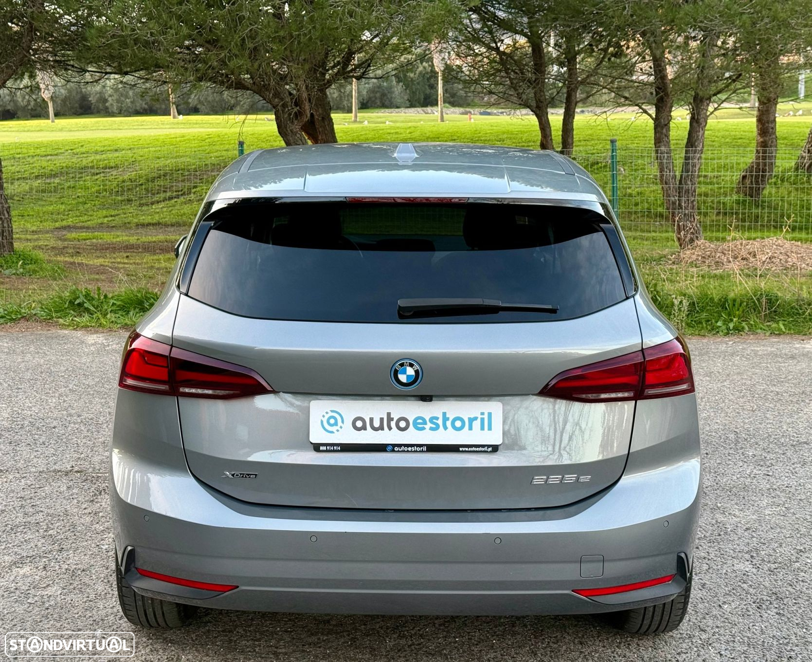 BMW 225xe Active Tourer - 13