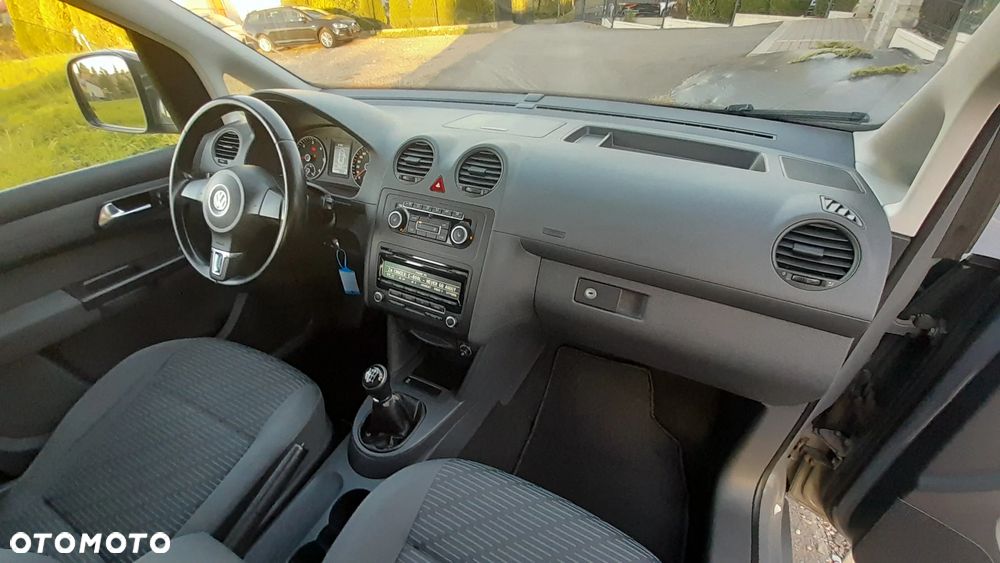 Volkswagen Caddy - 27