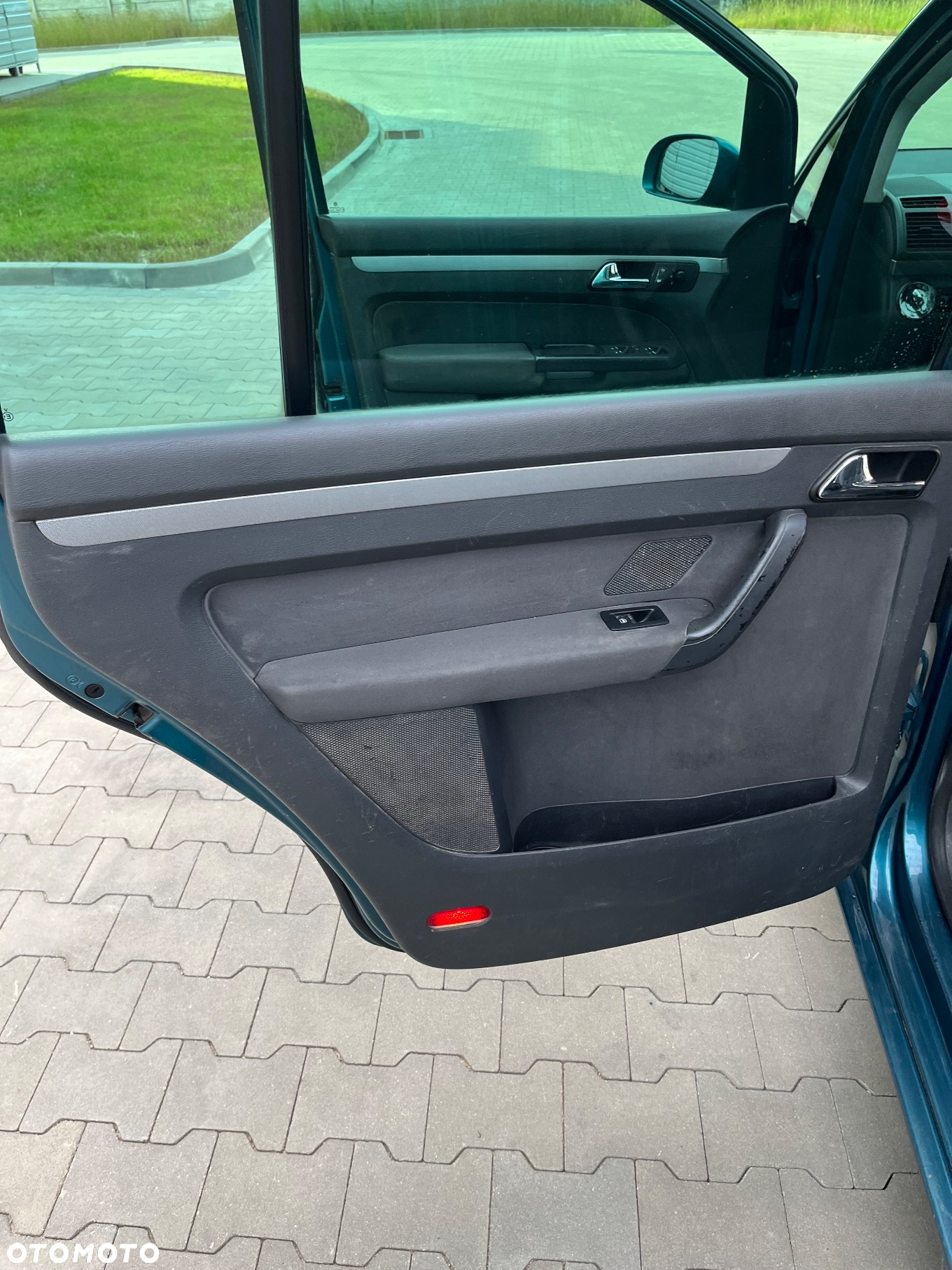 Volkswagen Touran 2.0 TDI Highline - 21
