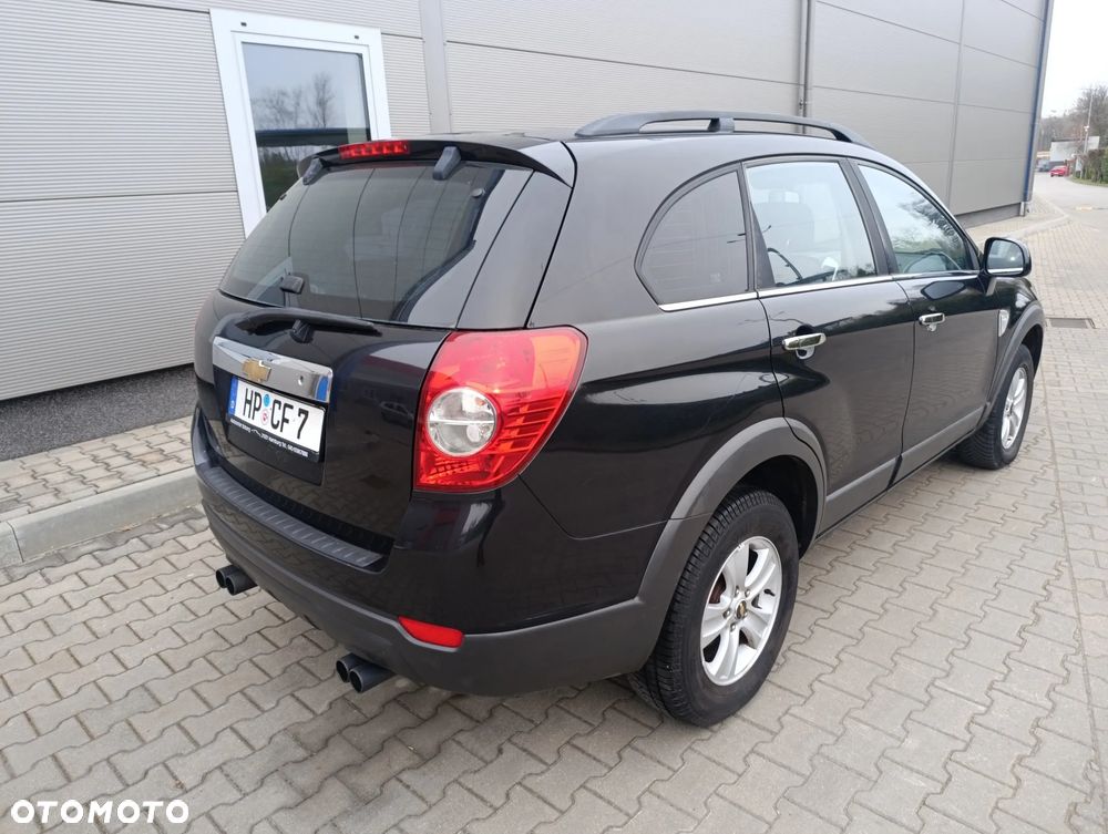 Chevrolet Captiva 2.4 2WD 7 Sitzer LS Family Edition - 24