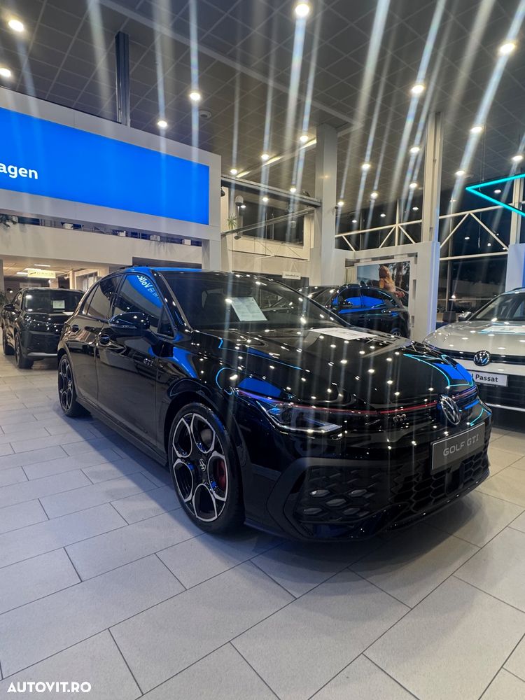 Volkswagen Golf GTI - 2