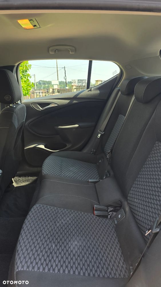 Opel Astra 1.4 T Enjoy - 9