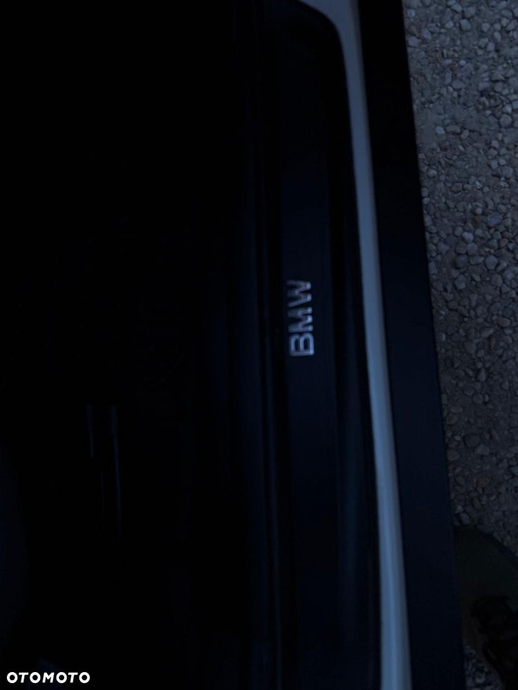 BMW X1 sDrive18d - 18