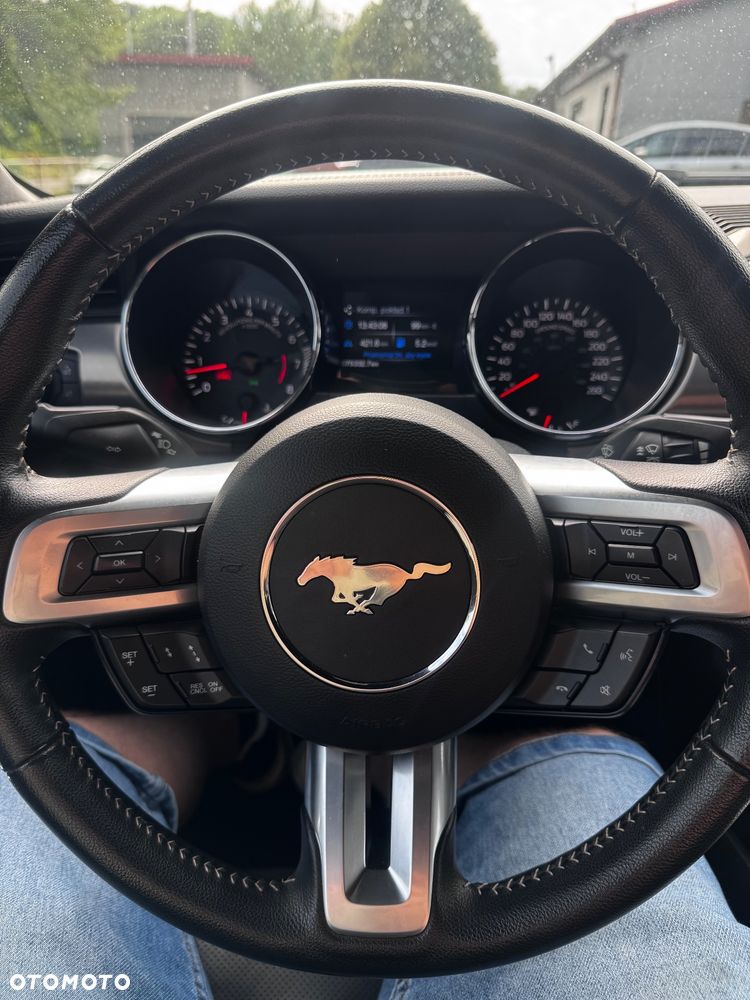 Ford Mustang - 16