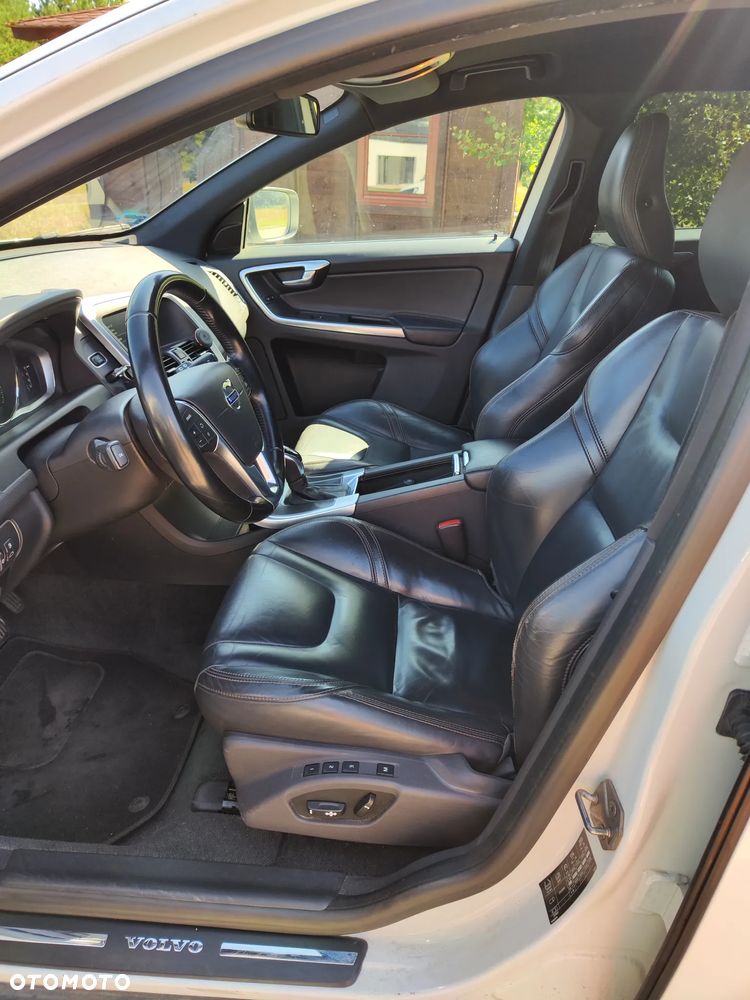 Volvo XC 60 D4 AWD Summum - 9