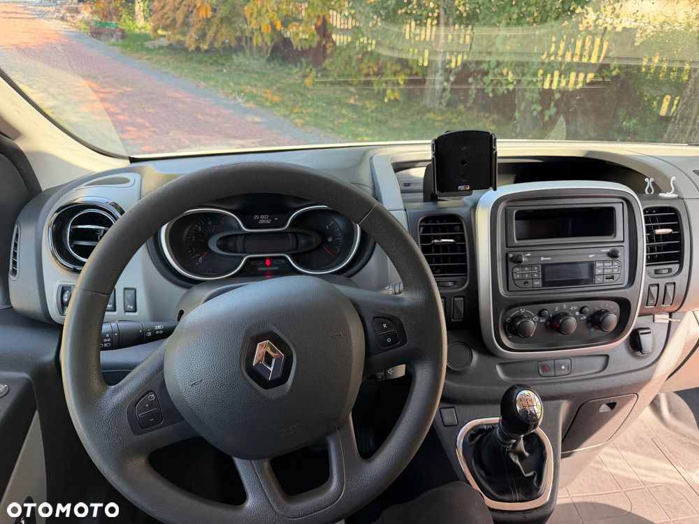 Renault Trafic Furgon - 11