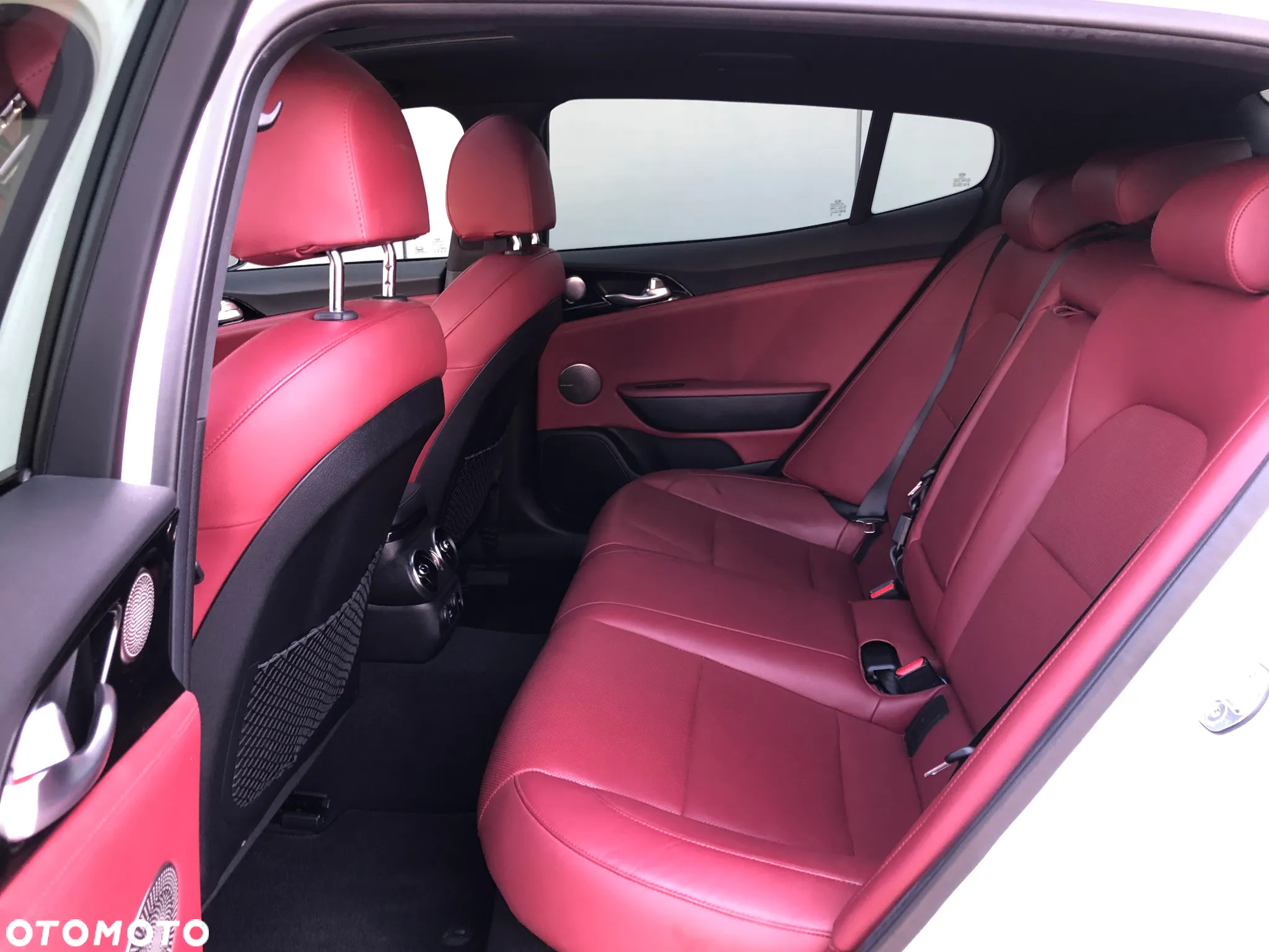 Kia Stinger 2.0 T-GDI GT Line - 27
