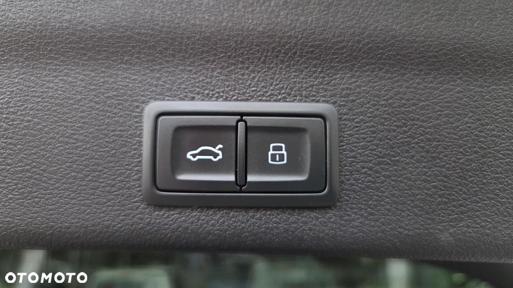 Audi A6 Avant 55 TFSI e quattro S tronic S line - 8