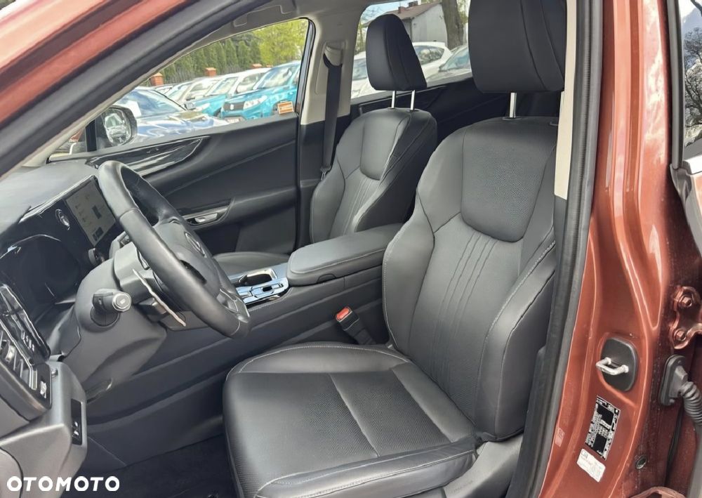 Lexus NX - 4