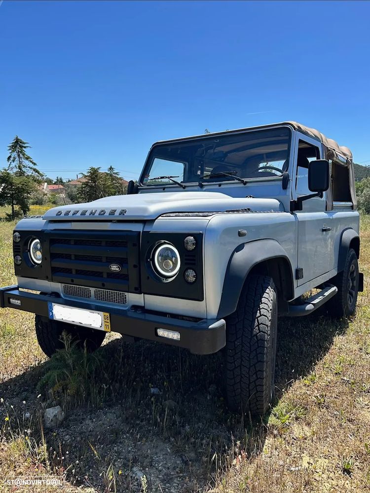 Land Rover Defender 90 2.4 CRD S - 17