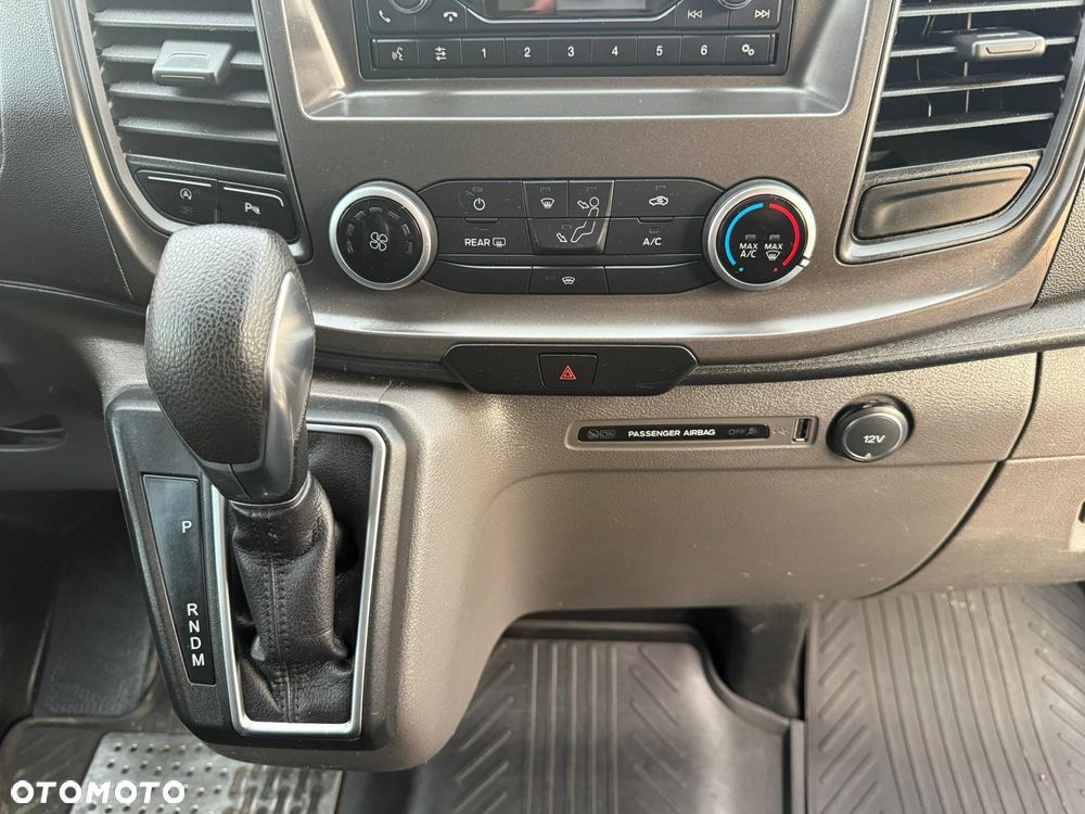 Ford Tranzit Custom - 22