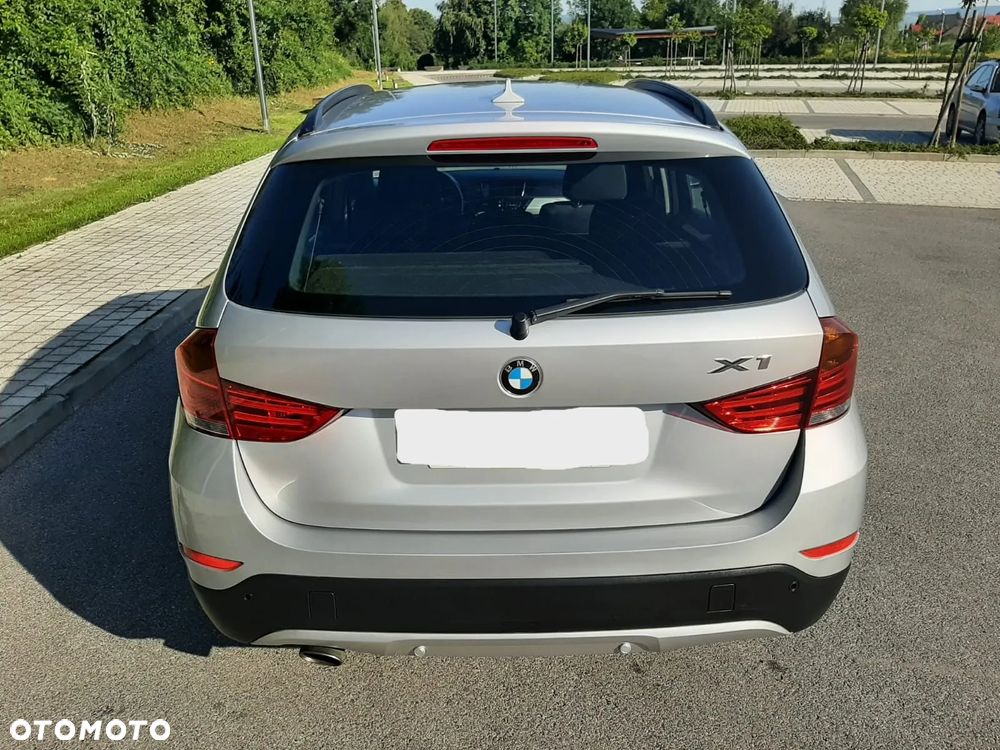 BMW X1 sDrive18d xLine - 12
