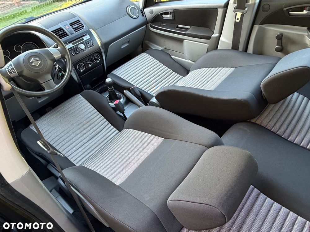 Suzuki SX4 1.6 VVT 4x4 Style - 22