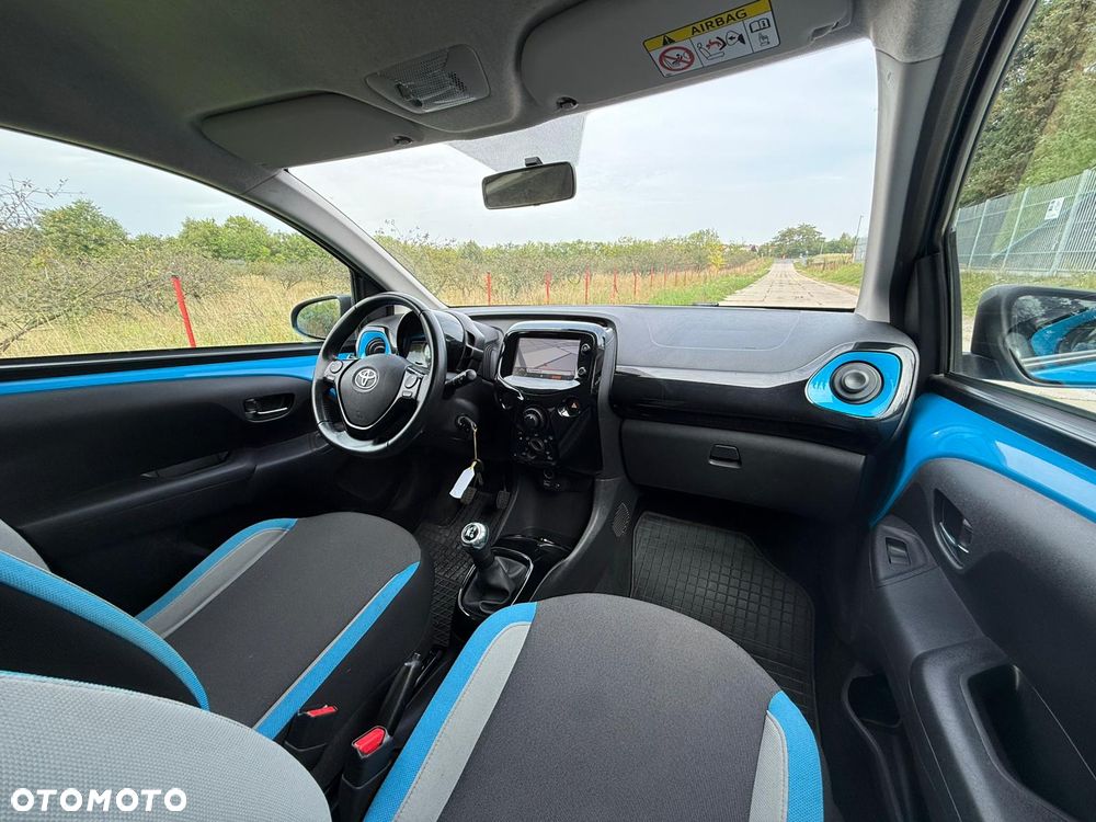 Toyota Aygo x-play - 23