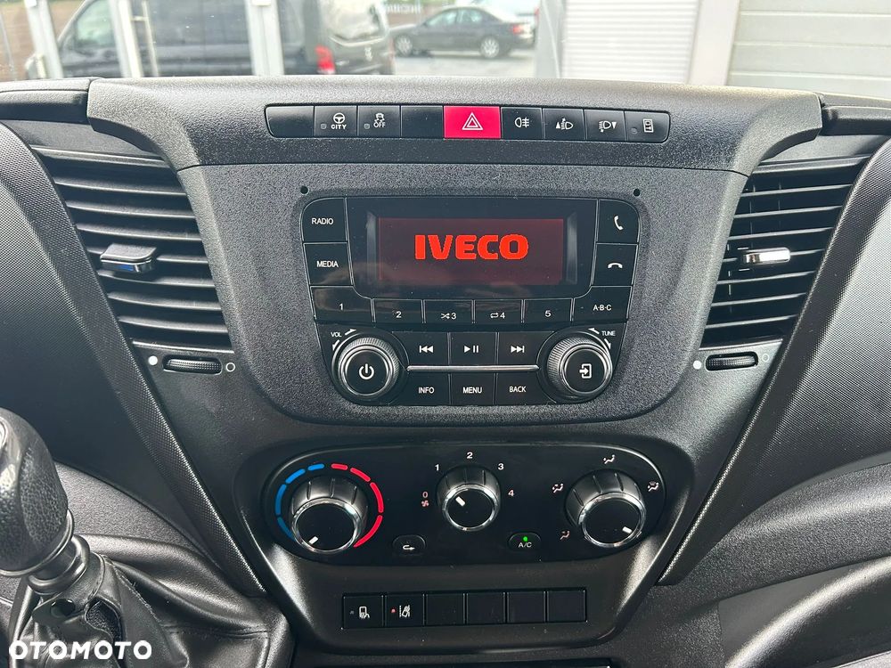 Iveco Daily 50C16 35C16 3.0 HPI Kontener 10 palet + winda 750kg + drzwi boczne **KLIMA**Serwis**Sprowadzony**2021R** - 14