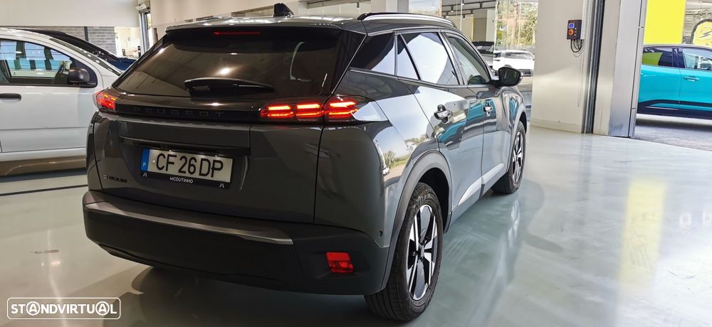 Peugeot e-2008 54 kWh Allure — fotografia 4