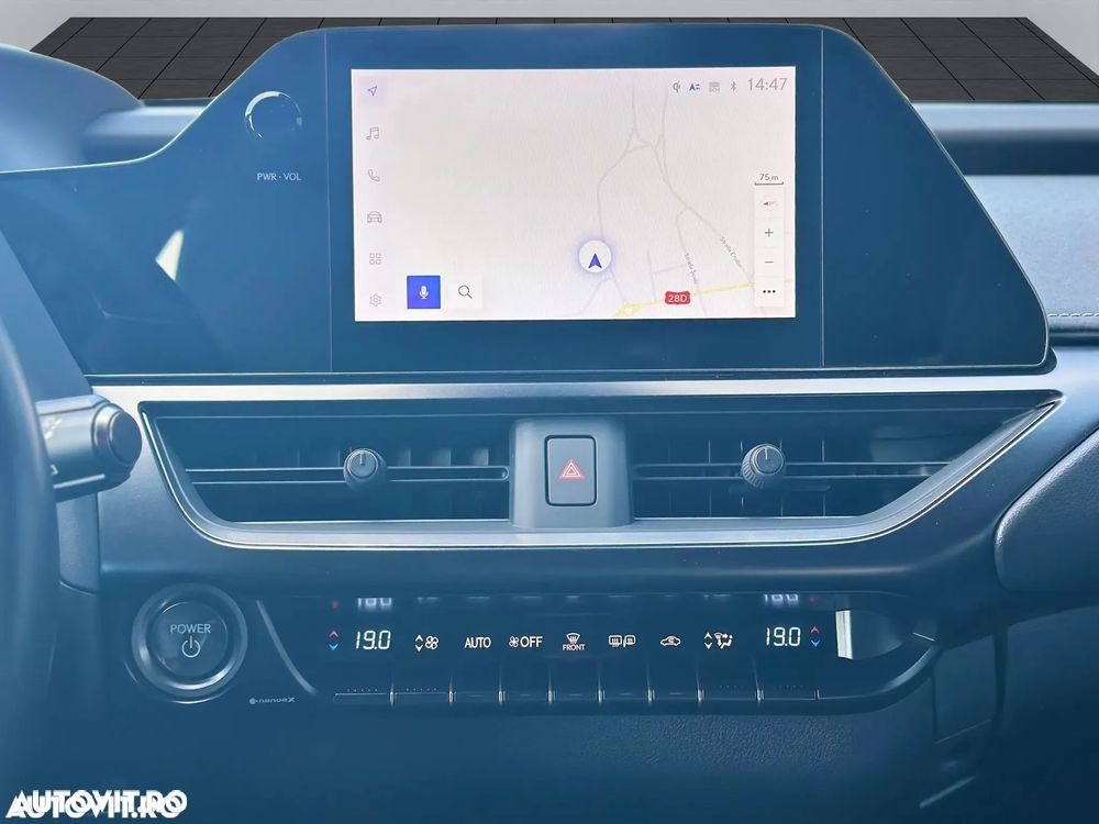 Lexus UX 250h Business Edition - 13