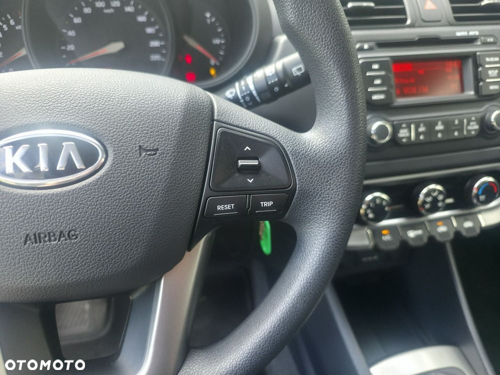 Kia Rio - 19