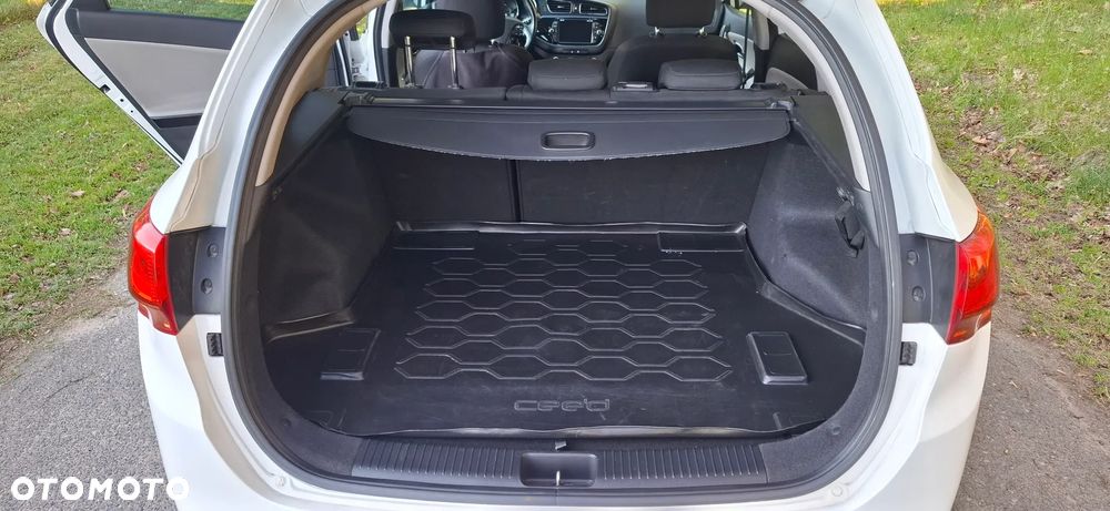 Kia Ceed Cee'd 1.6 GDI Business Line - 8