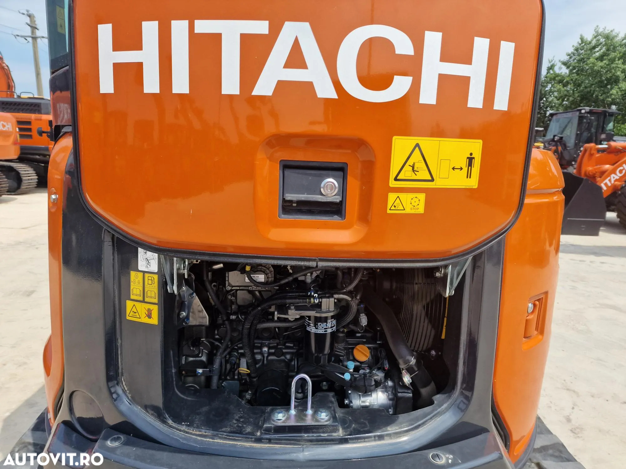 Hitachi ZX55, 5,5 tone, Cupa excavare+cupa taluz, inst picon, AC, Senile 90% ok, Computer de bord in limba romana, CA NOU, posibilitate leasing 4 ani-PROMOTIE 57900 EUR+Tva - 16