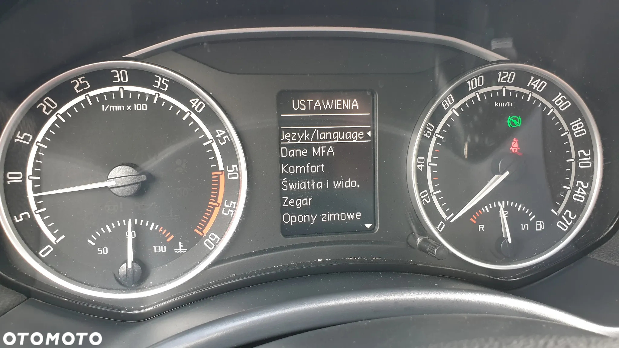 Skoda Octavia Combi 2.0 TDI DPF DSG RS - 30