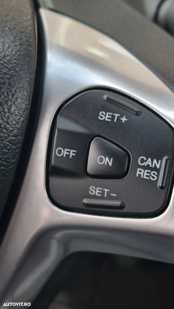 Ford Fiesta 1.4 Titanium - 19