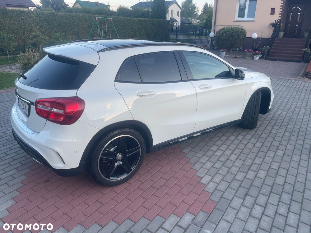 Mercedes-Benz GLA 200 AMG Line - 6