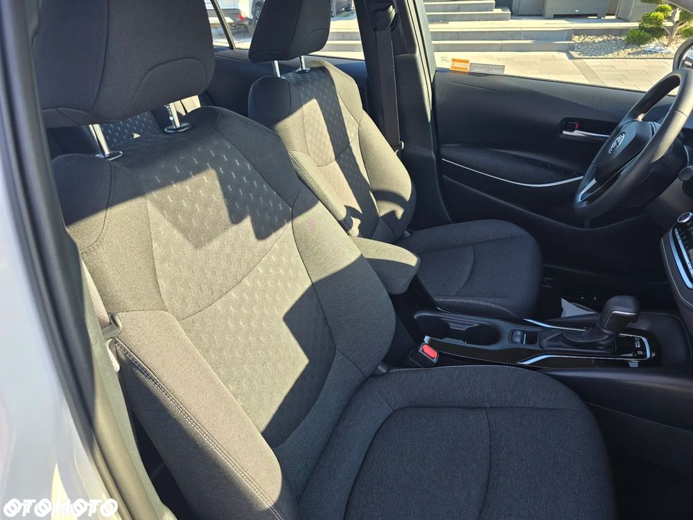 Toyota Corolla 1.8 Hybrid Comfort - 22