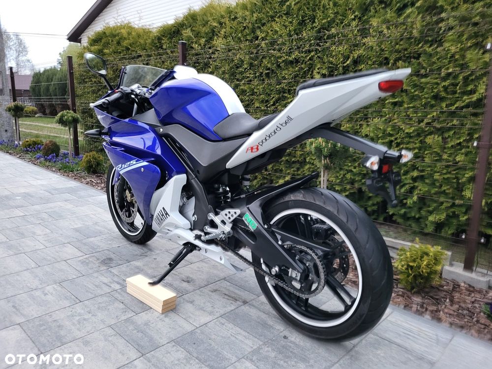 Yamaha YZF - 9