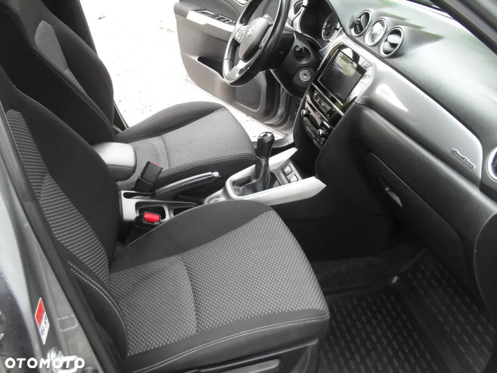 Suzuki Vitara 1.6 Comfort 4WD - 15