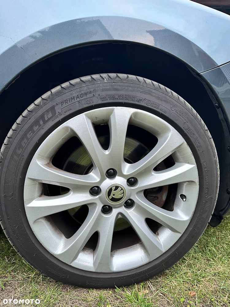 Skoda Superb 2.0 TDI Active DSG - 19