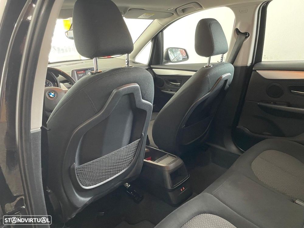 BMW 216 Active Tourer d Line Luxury - 22