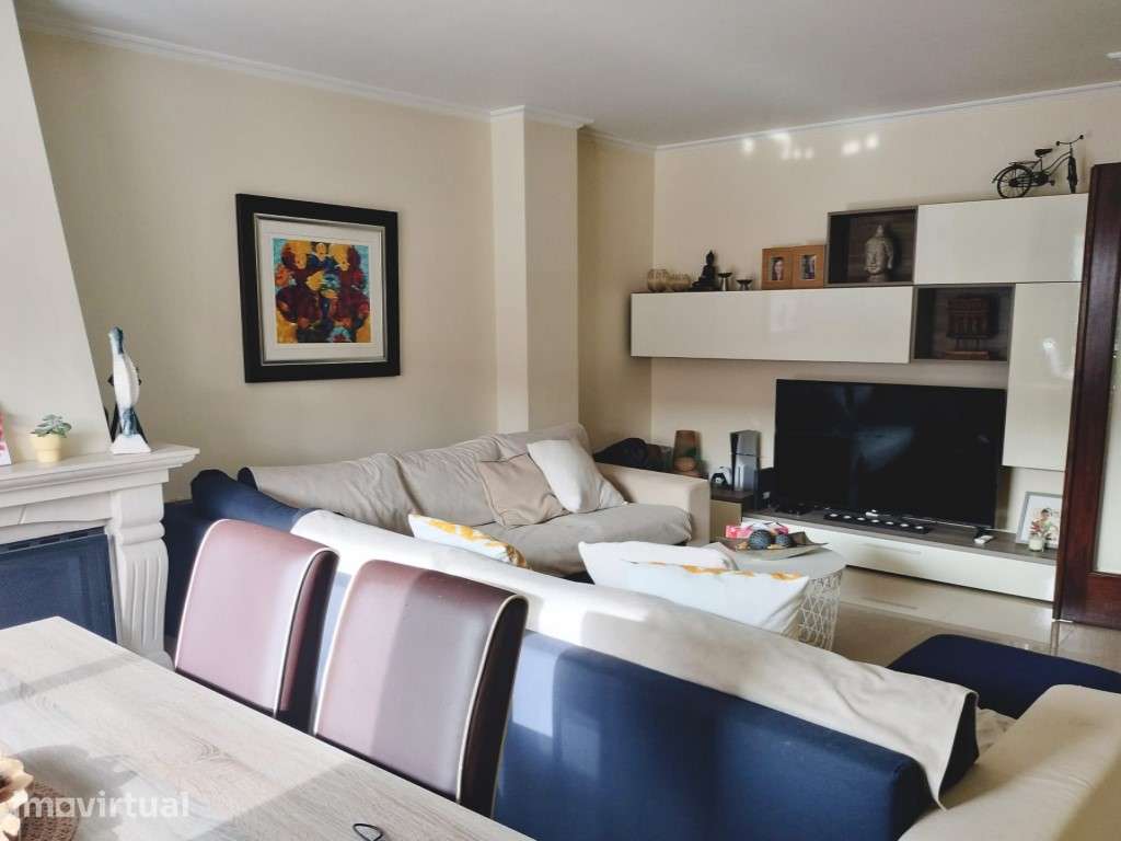 Excelente apartamento T3 com Box para 2 carros, arrecadação em Casa... - Grande imagem: 5/30