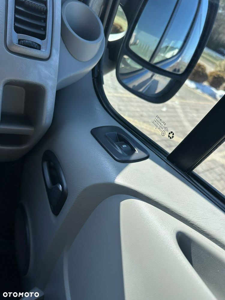 Opel Vivaro - 29