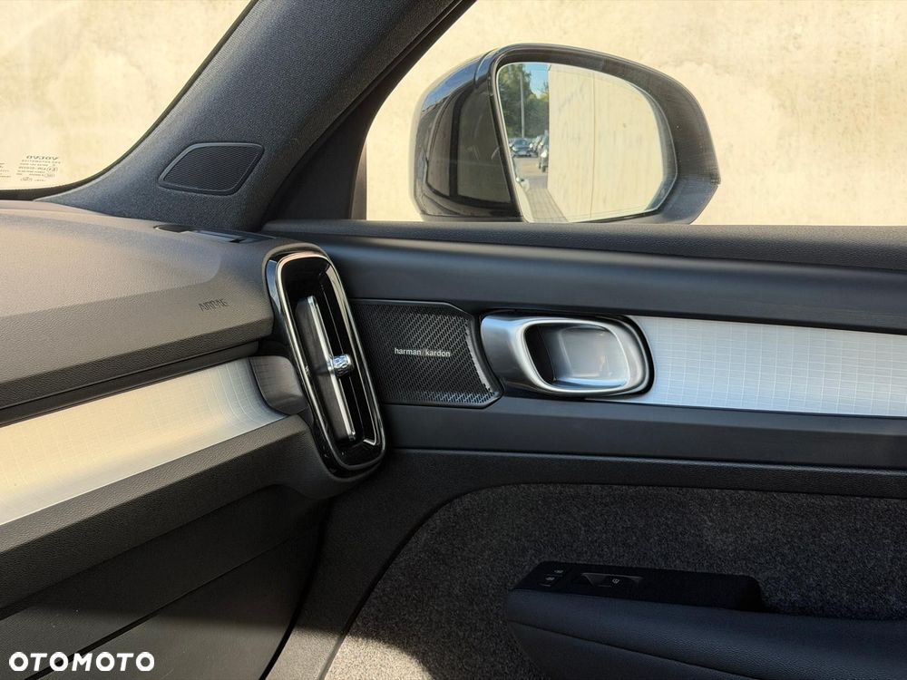 Volvo XC 40 - 31