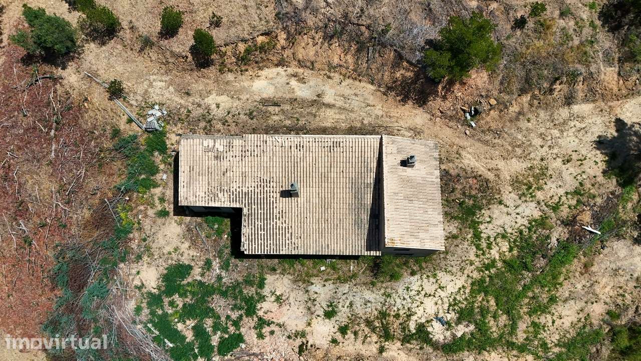 Terreno com construção a 10 min do Autódromo Internacional do Algarve - Grande imagem: 5/17