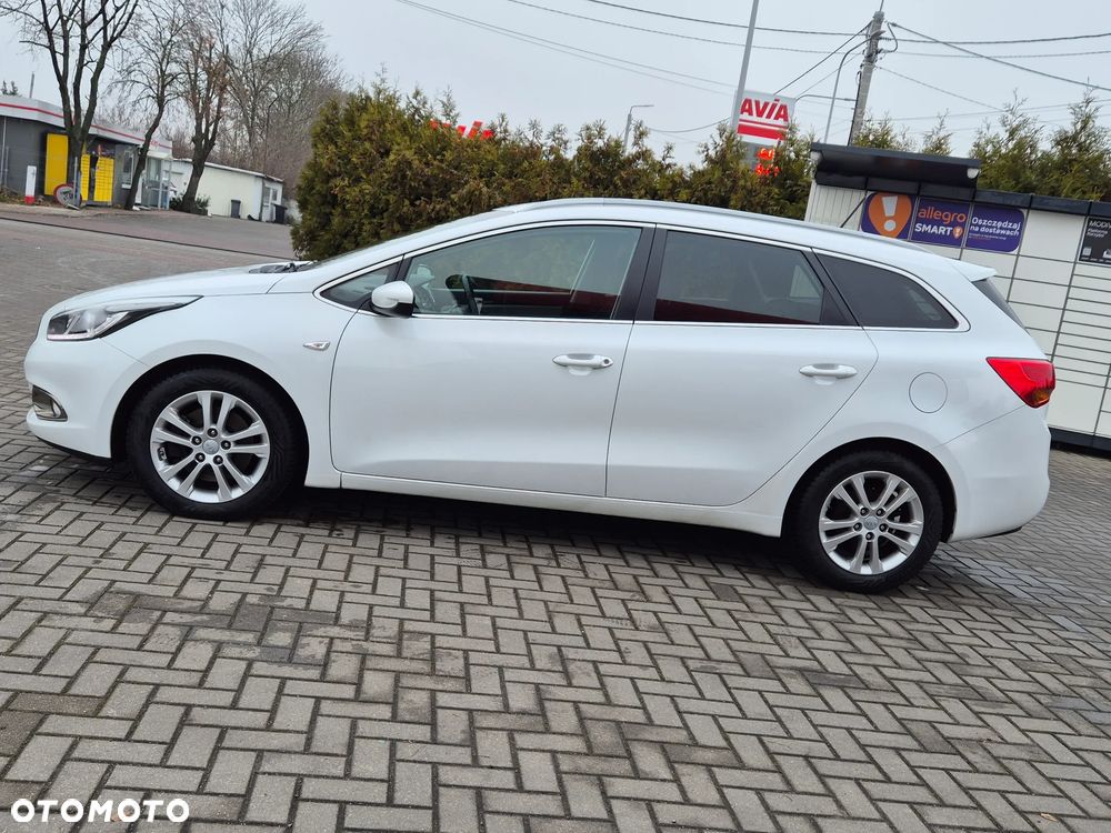Kia Ceed 1.6 CRDi 128 Platinum Edition - 6