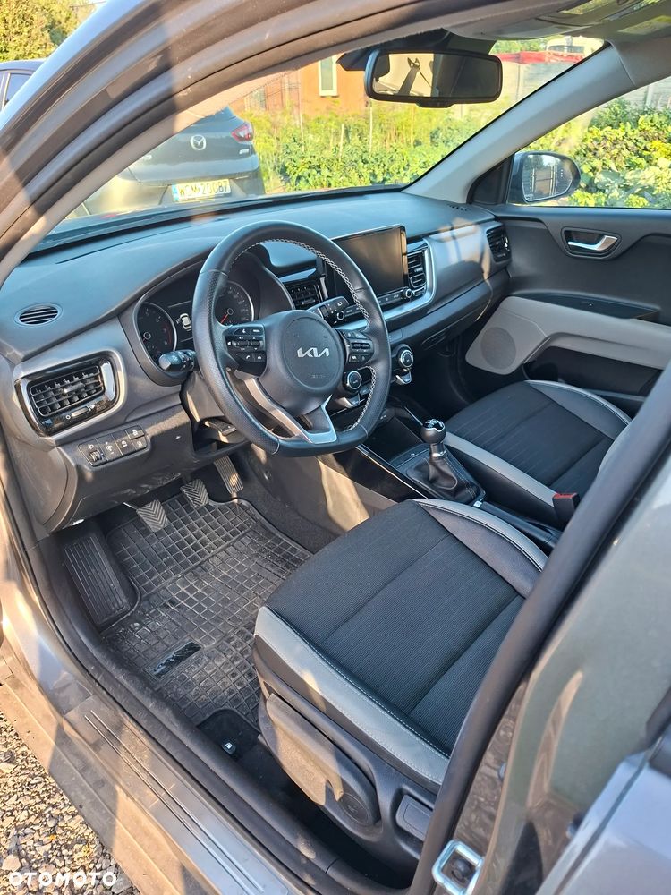 Kia Stonic 1.2 L - 4