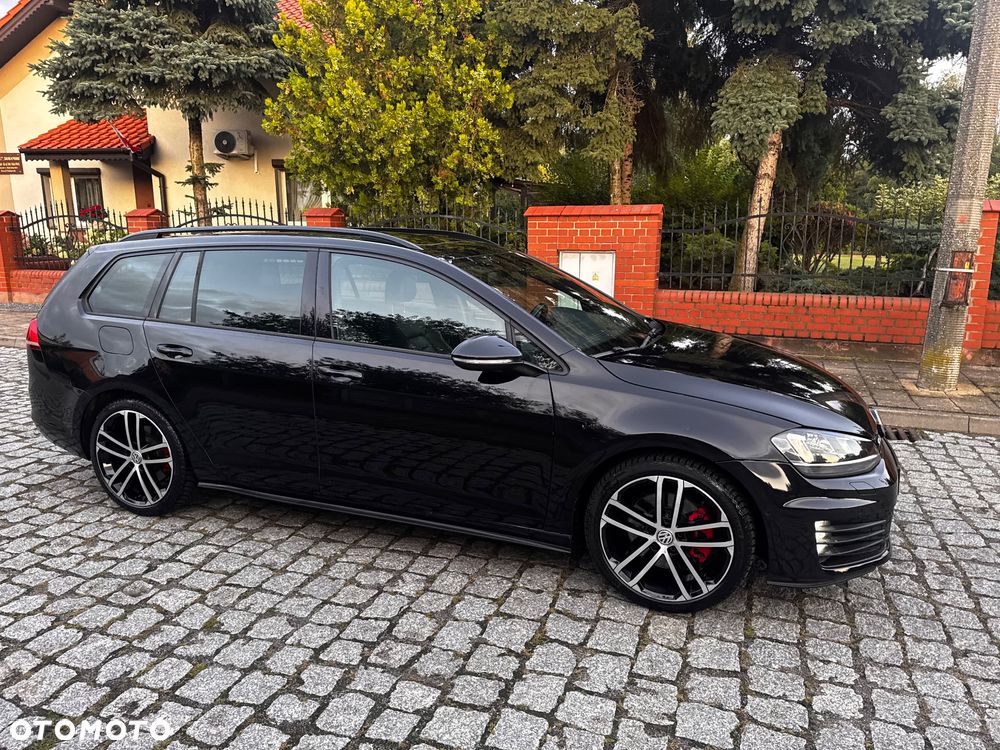 Volkswagen Golf - 5